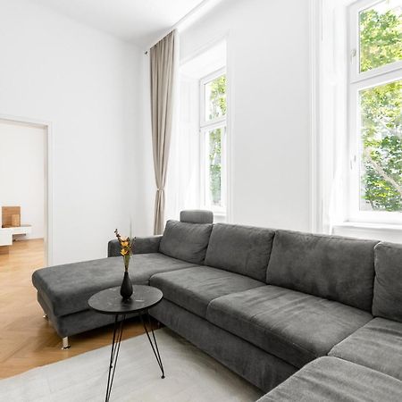 Stilvolle 2 Zimmer Apartment Im Wiener Altbaustil Nahe Donaukanal Exterior photo